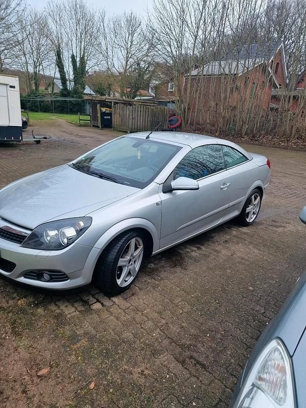 Gebraucht Opel Astra Cabriolet 105 PS (77 kW) 2007 Silber Cabrio
