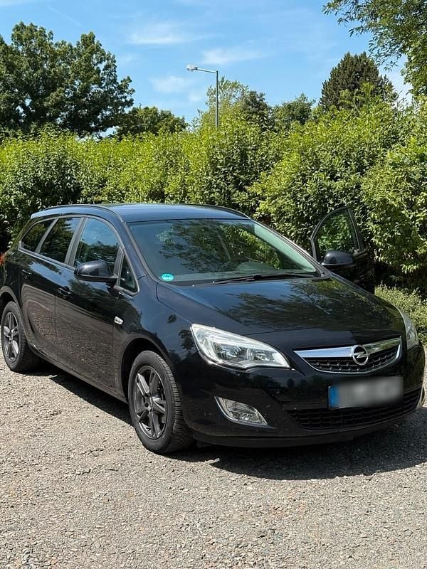 Gebraucht 2011 Opel Astra Kombi | 3.900 € (Fairer Preis) - Bild 1/4