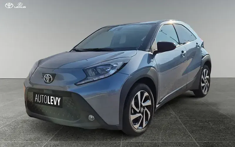 Neu Toyota Aygo X 72 PS (52 kW) 2025 Grau SUV