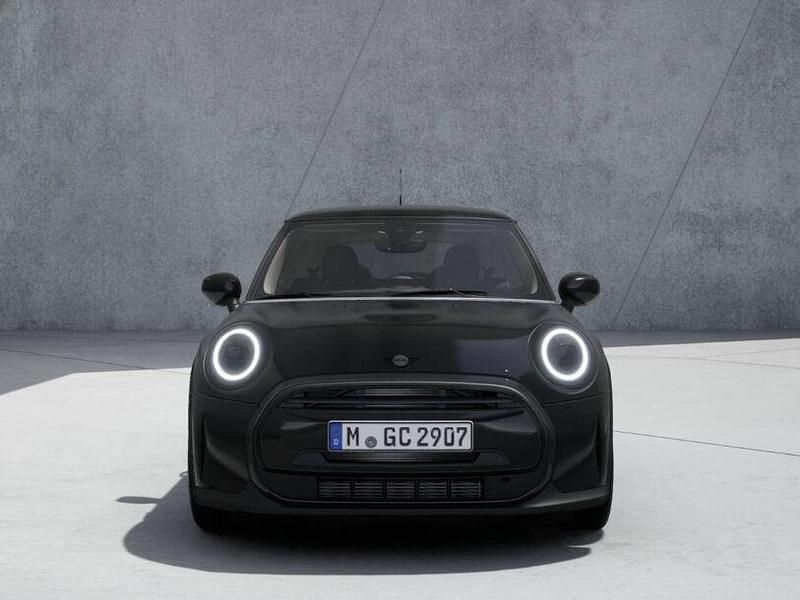 Second-hand Mini ONE Classic 102 CP (75 kW) 2021 Negru Hatchback