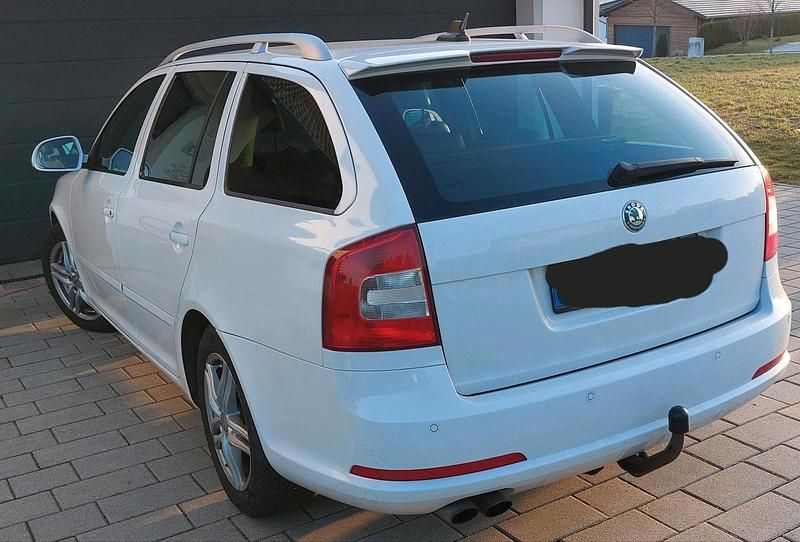 Gebraucht Skoda Octavia RS 170 PS (125 kW) 2012 Weiß Kombi