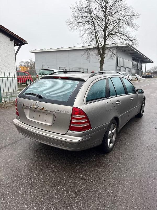 Gebraucht Mercedes C200 163 PS (119 kW) 2006 Silber Kombi