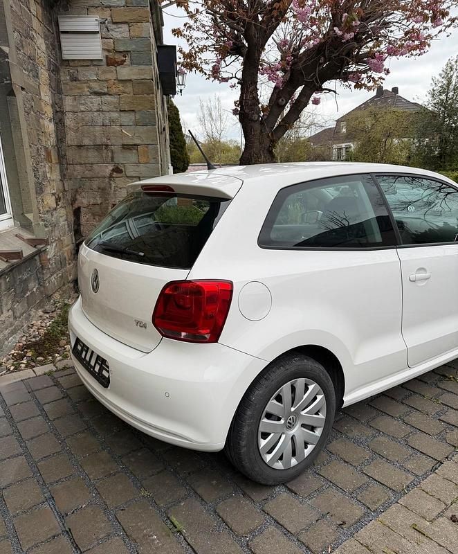 Gebraucht VW Polo 90 PS (66 kW) 2011 Weiß Kleinwagen