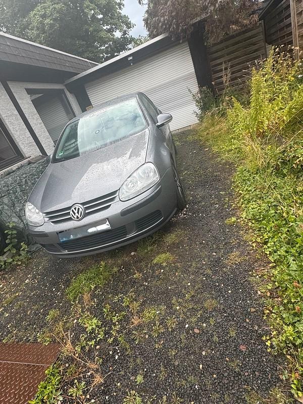 Braun Gebraucht 2006 VW Golf V Coupé | 1.600 € (Fairer Preis) - Bild 1/4