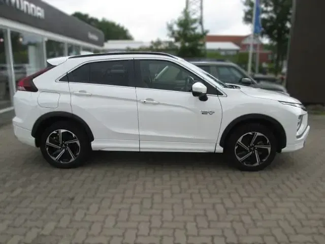 Gebraucht Mitsubishi Eclipse Cross 188 PS (138 kW) 2022 S) (weiss SUV