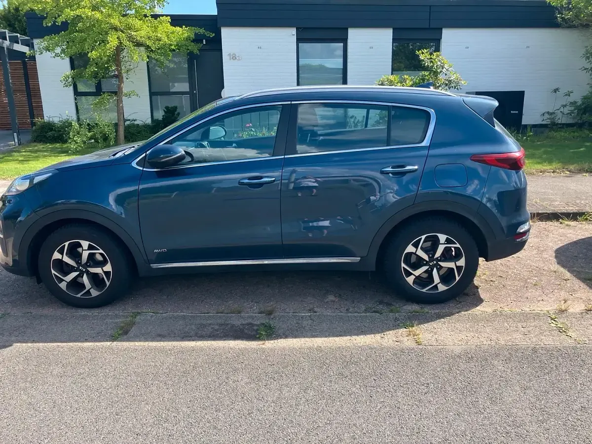 Gebraucht Kia Sportage 136 PS (100 kW) 2021 Blau SUV