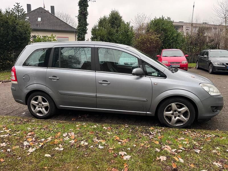 Gebraucht Opel Zafira 125 PS (91 kW) 2009 Grau Van / Kleinbus