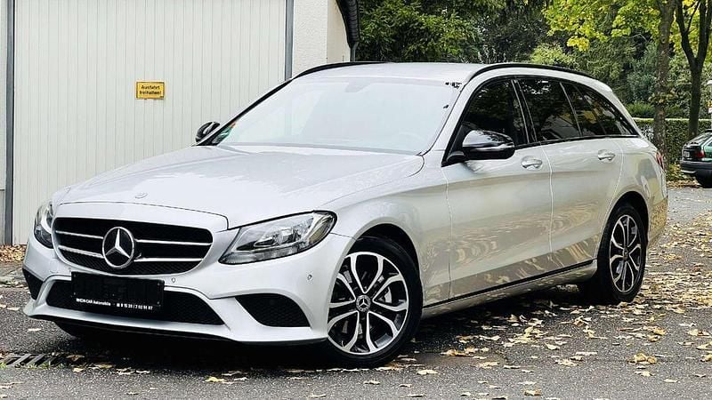 Gebraucht Mercedes C220 194 PS (142 kW) 2020 Silber Kombi