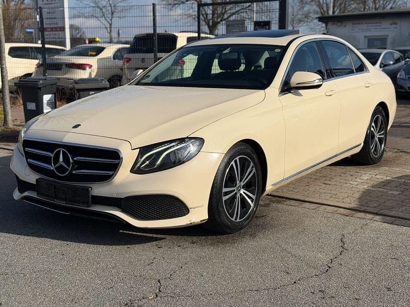 Gebraucht Mercedes E200 Avantgarde 160 PS (117 kW) 2019 Beige Limousine