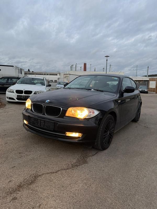 Schwarz Gebraucht 2010 BMW 116 Kleinwagen | 2.299 € (Superpreis) - Bild 1/4