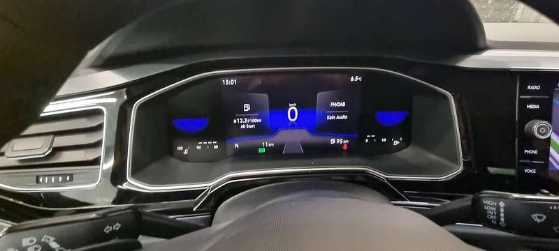 Neu VW Taigo Style 110 PS (80 kW) 2025 Rauchgrau metallic SUV