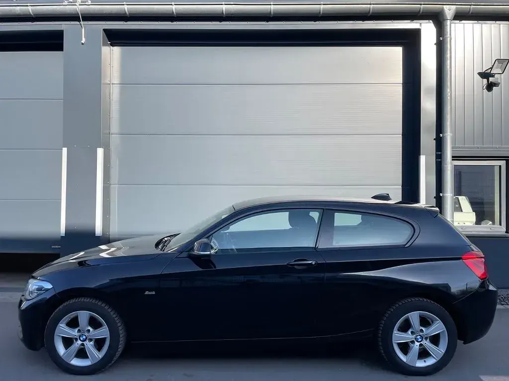Gebraucht BMW 120 Sport Line 190 PS (139 kW) 2016 Schwarz Kleinwagen