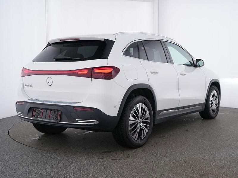 Gebraucht Mercedes EQA250 Advanced 139 kW (190 PS) 2025 Weiß SUV