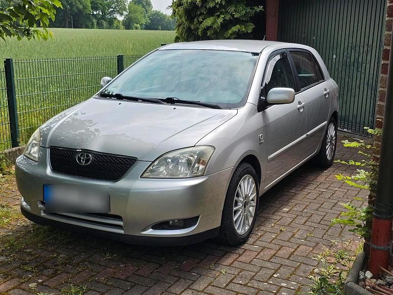 Silber Gebraucht 2003 Toyota Corolla Limousine | 3.300 € (Etwas zu teuer) - Bild 1/4