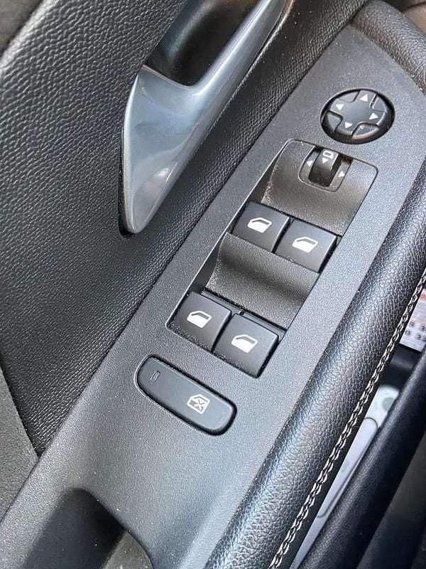 Gebraucht Opel Mokka-e Ultimate 100 kW (136 PS) 2022 Weiß SUV