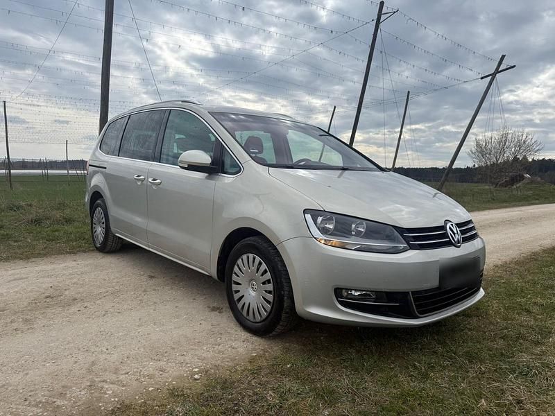 Gebraucht VW Sharan 140 PS (102 kW) 2010 Beige Van / Kleinbus