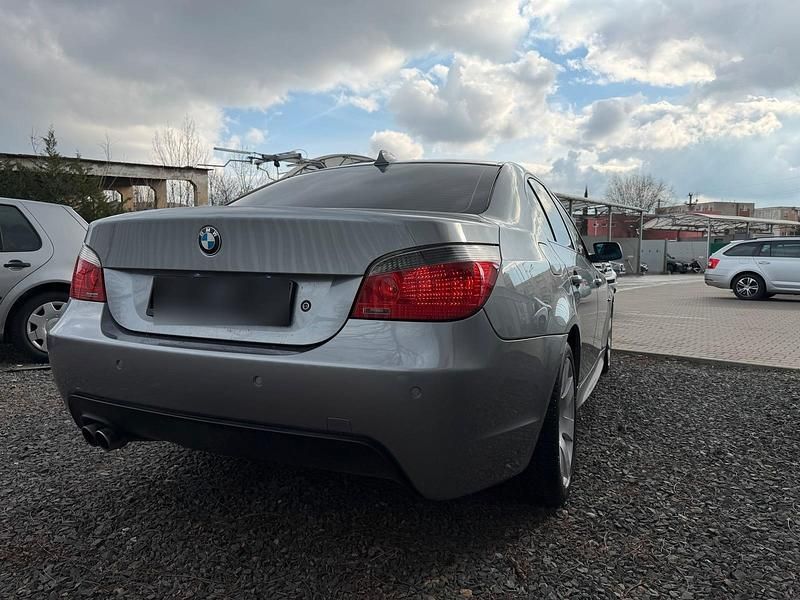 Gebraucht BMW 545 M Sport 333 PS (244 kW) 2003 Grau Limousine