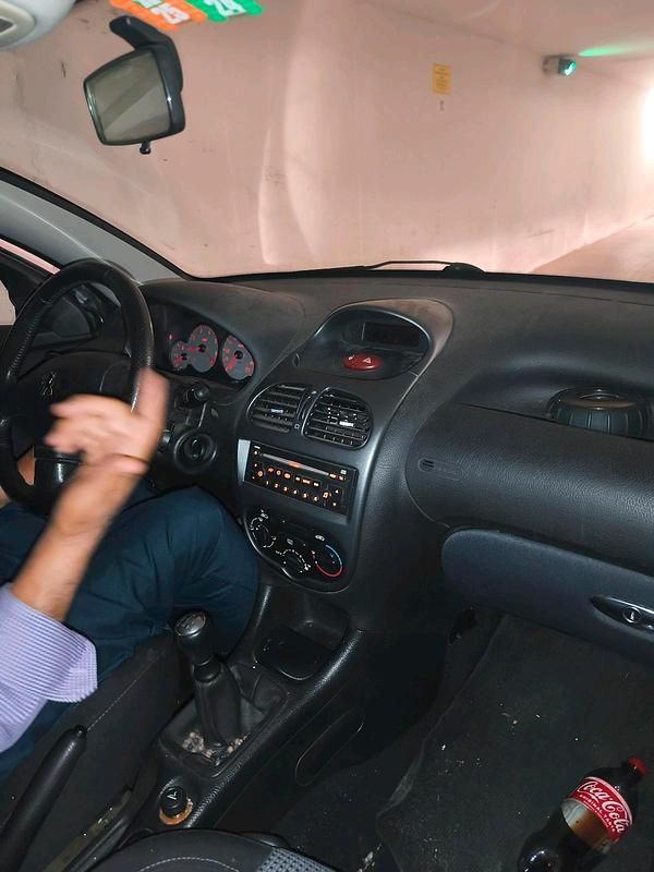 Gebraucht Peugeot 206 CC 101 PS (74 kW) 2008 Cabrio