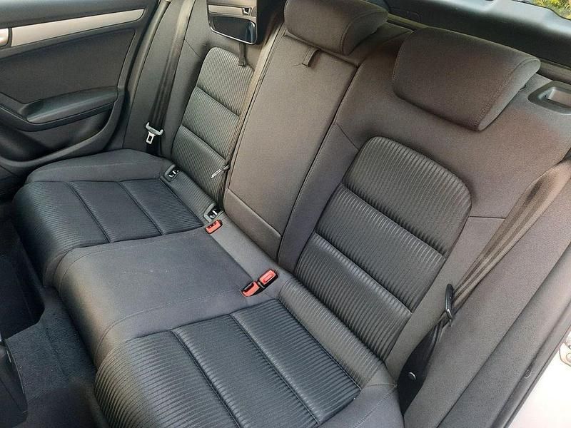 Gebraucht Audi A4 Ambiente 160 PS (117 kW) 2010 Silber Kombi