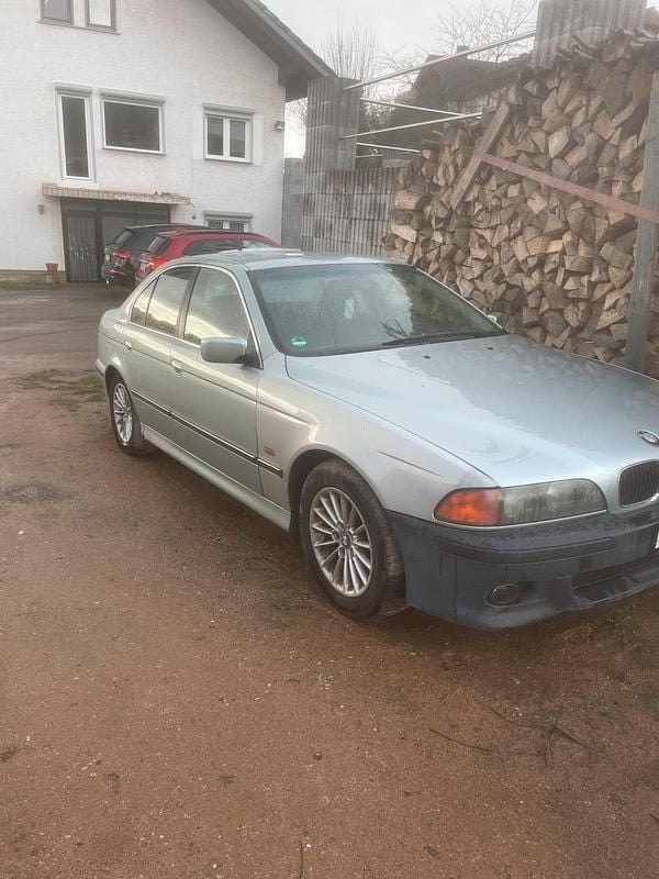 Gebraucht BMW 520 150 PS (110 kW) 1997 Silber Limousine