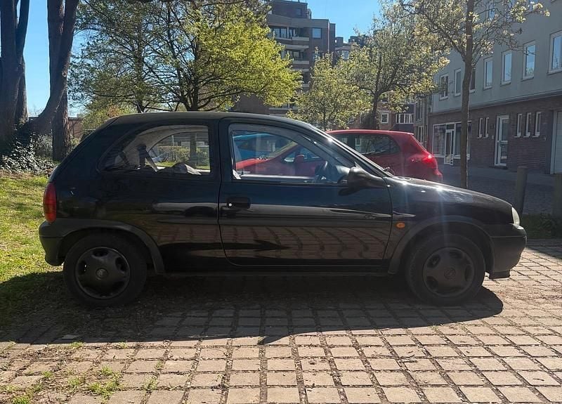 Gebraucht Opel Corsa 60 PS (44 kW) 1999 Schwarz Kleinwagen