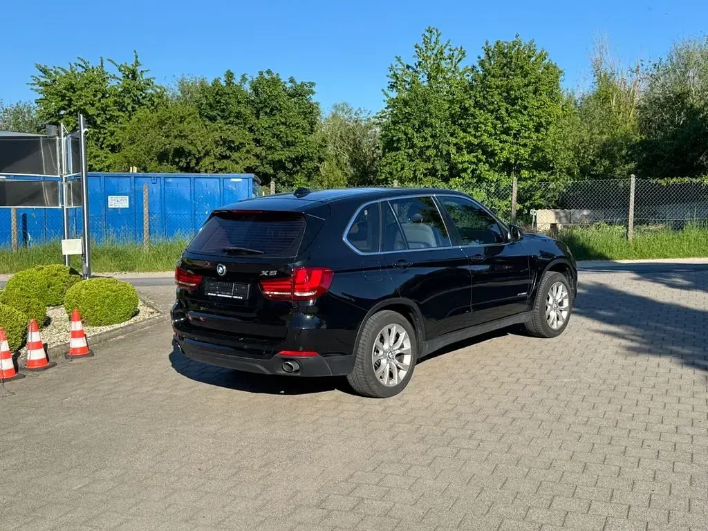 Gebraucht BMW X5 Sport Line 258 PS (189 kW) 2016 Schwarz SUV