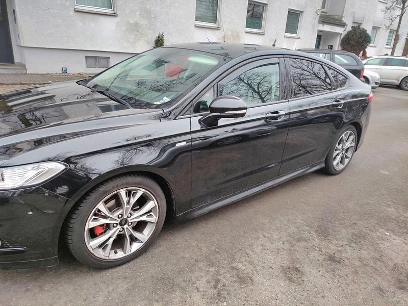Gebraucht Ford Mondeo ST-Line 160 PS (117 kW) 2017 Schwarz Limousine