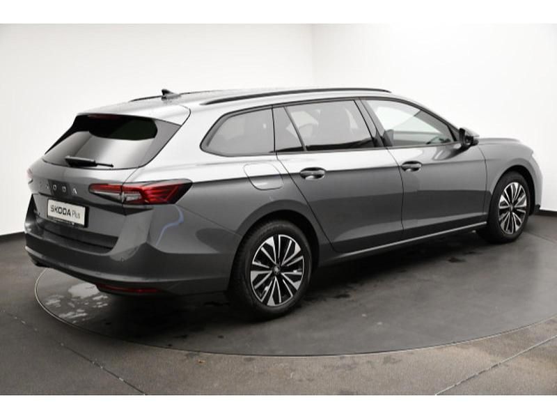 Gebraucht Skoda Superb Selection 150 PS (110 kW) 2025 Kombi