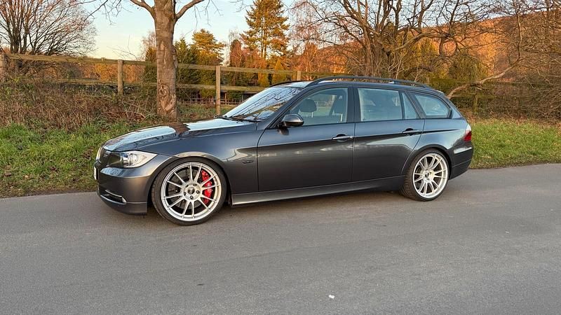 Gebraucht BMW 335 Basis 499 PS (367 kW) 2008 Grau Kombi
