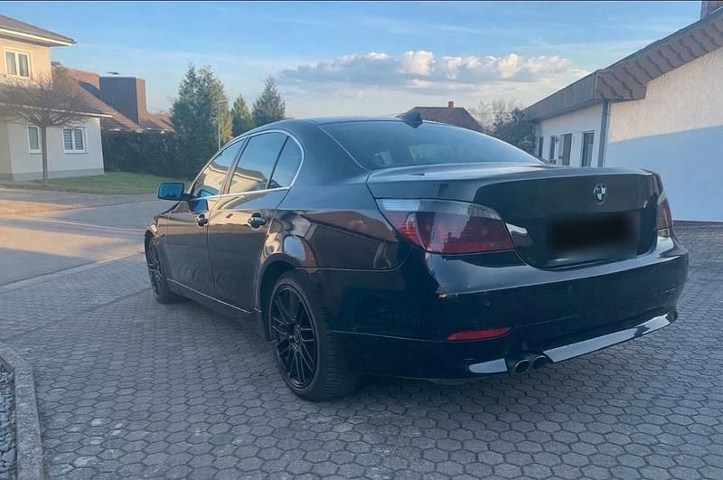 Gebraucht BMW 530 218 PS (160 kW) 2004 Schwarz Limousine