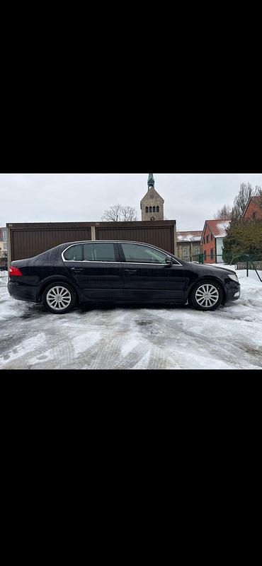 Gebraucht Skoda Superb 160 PS (117 kW) 2009 Schwarz Limousine