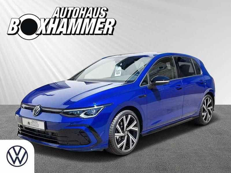 Blau (lapiz blue metallic) Gebraucht 2024 VW Golf VIII R-line Limousine | 36.350 € - Bild 1/4