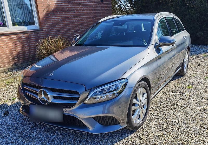 Gebraucht Mercedes C220 Avantgarde 194 PS (142 kW) 2018 Grau Kombi