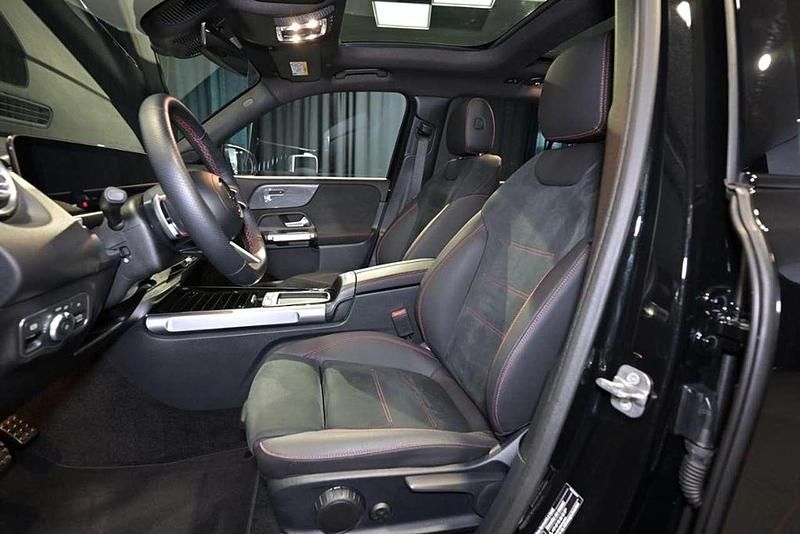 Gebraucht Mercedes GLB200 AMG 163 PS (119 kW) 2024 Schwarz metalliclack kosmossch SUV