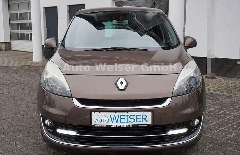 Gebraucht Renault Scénic III Dynamique 131 PS (96 kW) 2012 Braun Van / Kleinbus