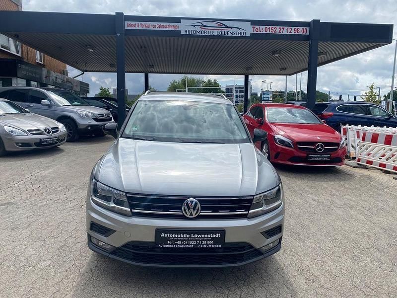 Silber Gebraucht 2020 VW Tiguan IQ Drive SUV | 21.800 € (Superpreis) - Bild 1/4