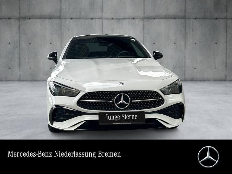 Weiß Gebraucht 2024 Mercedes CLE300 Advanced Plus Coupé | 58.990 € - Bild 1/3
