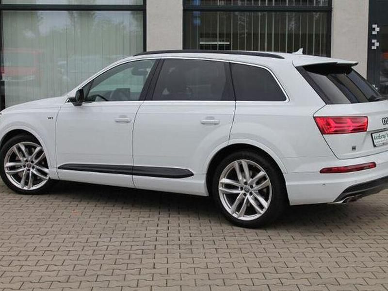 Second-hand Audi SQ7 Advanced 435 CP (319 kW) 2018 Alb SUV
