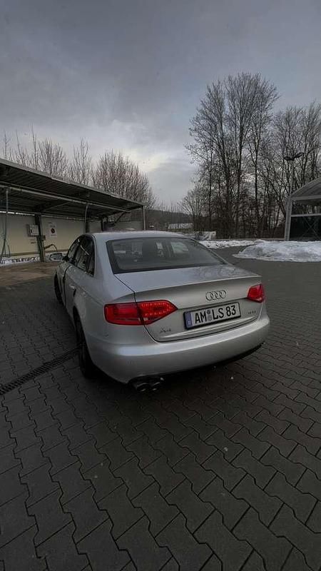 Gebraucht Audi A4 Ambiente 160 PS (117 kW) 2011 Grau Limousine