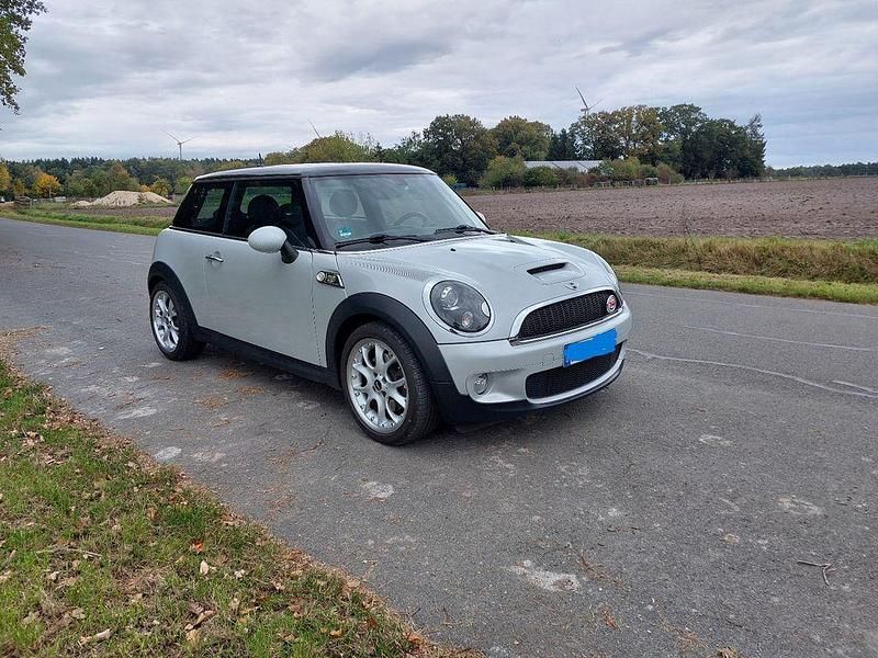 Silber Gebraucht 2010 Mini Cooper S Kleinwagen | 10.800 € (Fairer Preis) - Bild 1/4