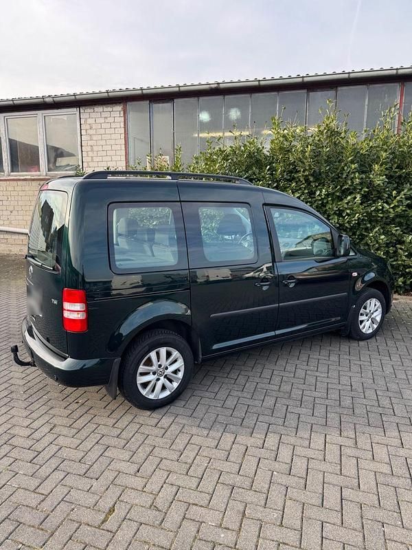 Gebraucht VW Caddy Comfortline 105 PS (77 kW) 2012 Grün Van / Kleinbus