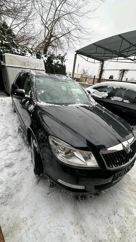 Gebraucht Skoda Octavia 140 PS (102 kW) 2013 Schwarz Cabrio