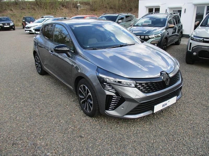 Gebraucht Renault Clio V Techno 91 PS (66 kW) 2025 Grau Limousine