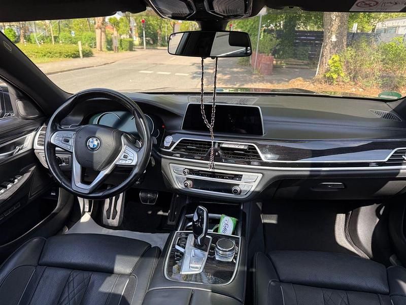 Gebraucht BMW 730 Performance 265 PS (194 kW) 2018 Schwarz Limousine