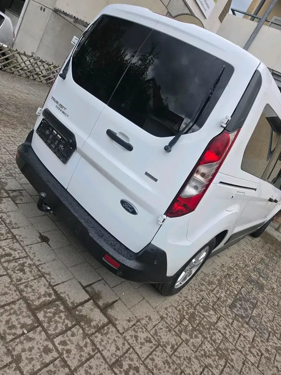 Gebraucht Ford Transit 120 PS (88 kW) 2018 Weiß Kombi