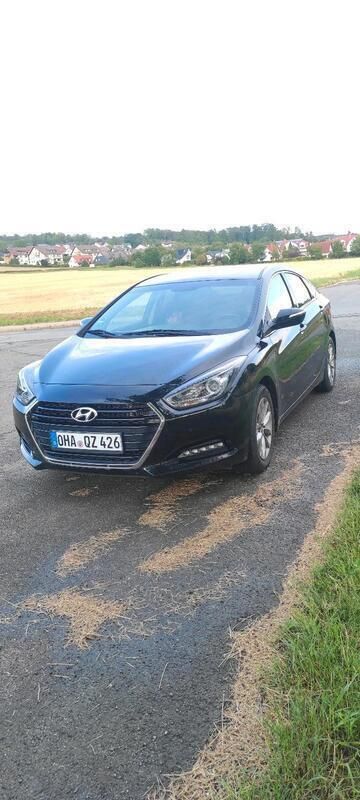 Schwarz Gebraucht 2017 Hyundai i40 Limousine | 7.900 € (Superpreis) - Bild 1/4