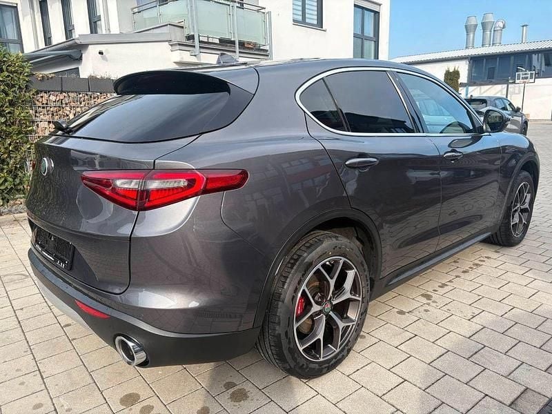 Gebraucht Alfa Romeo Stelvio Super 200 PS (147 kW) 2019 Grau SUV
