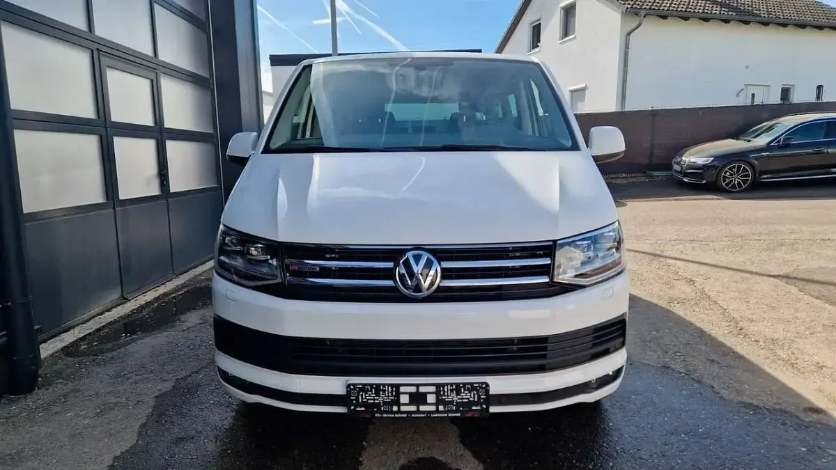 Gebraucht VW Multivan Comfortline 204 PS (150 kW) 2017 Weiß Van / Kleinbus