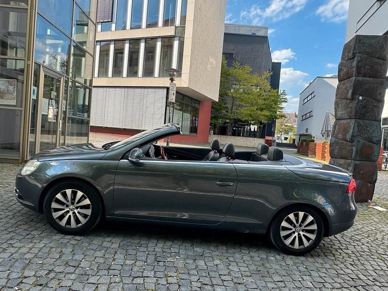 Gebraucht VW Eos 140 PS (102 kW) 2010 Grau Cabrio