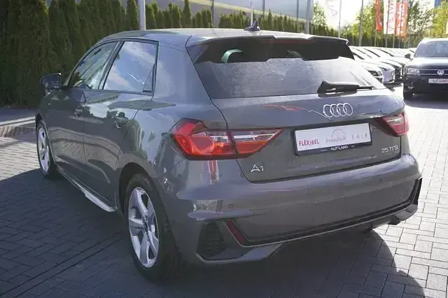 Gebraucht Audi A1 Comfort 2022 Grau SUV